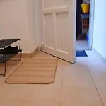 Private Apartment Near The Danube